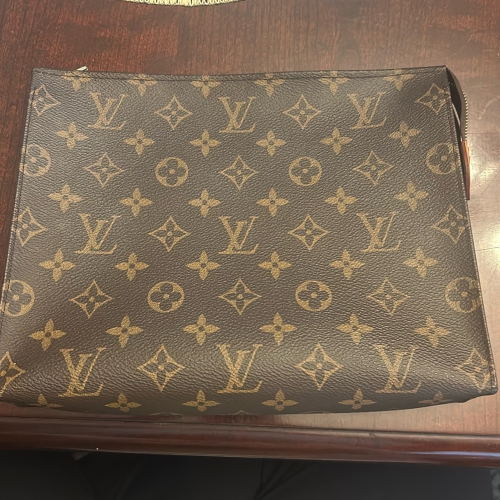 Louis Vuitton Medium Poche Toilette